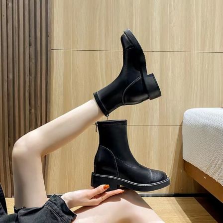 奈奈妮【中筒7cm马丁靴】7公分漆皮短靴女秋冬季靴子中跟百搭U68