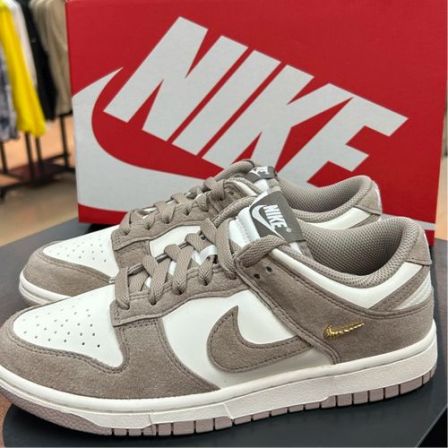NIKE耐克女鞋WMNS NIKE DUNK LOW运动休闲鞋双旦礼IB4417-105