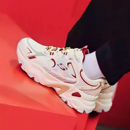 斯凯奇闪穿鞋2026年春季新款CNY限定马年男女鞋开运熊春节老爹鞋