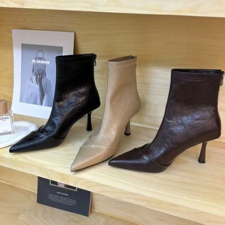 2025新款法式黑色尖头细跟后拉链显瘦百搭软底瘦瘦靴女短筒高跟