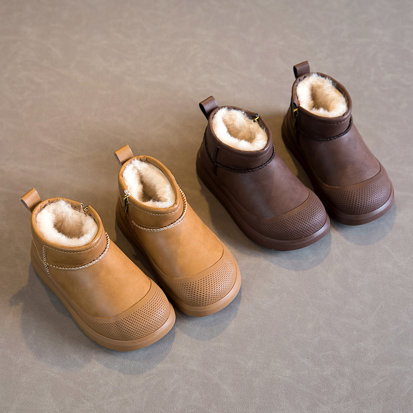 儿童雪地靴冬季新款男童防水加绒保暖大棉鞋女童真皮软底包头短靴主图