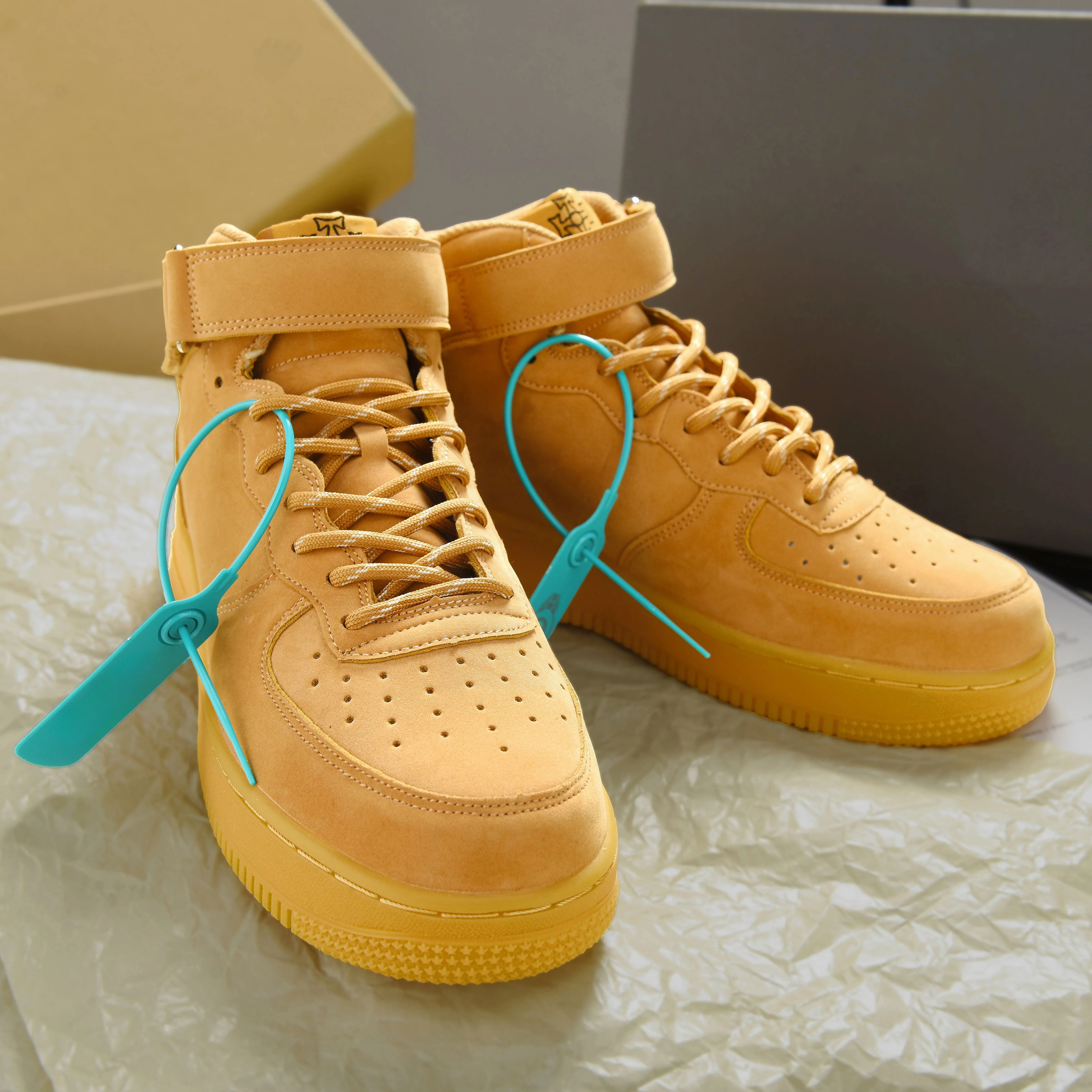 AF1空军-一号高帮aj男鞋官网秋冬莆田青少年小麦色休闲运动板鞋女主图