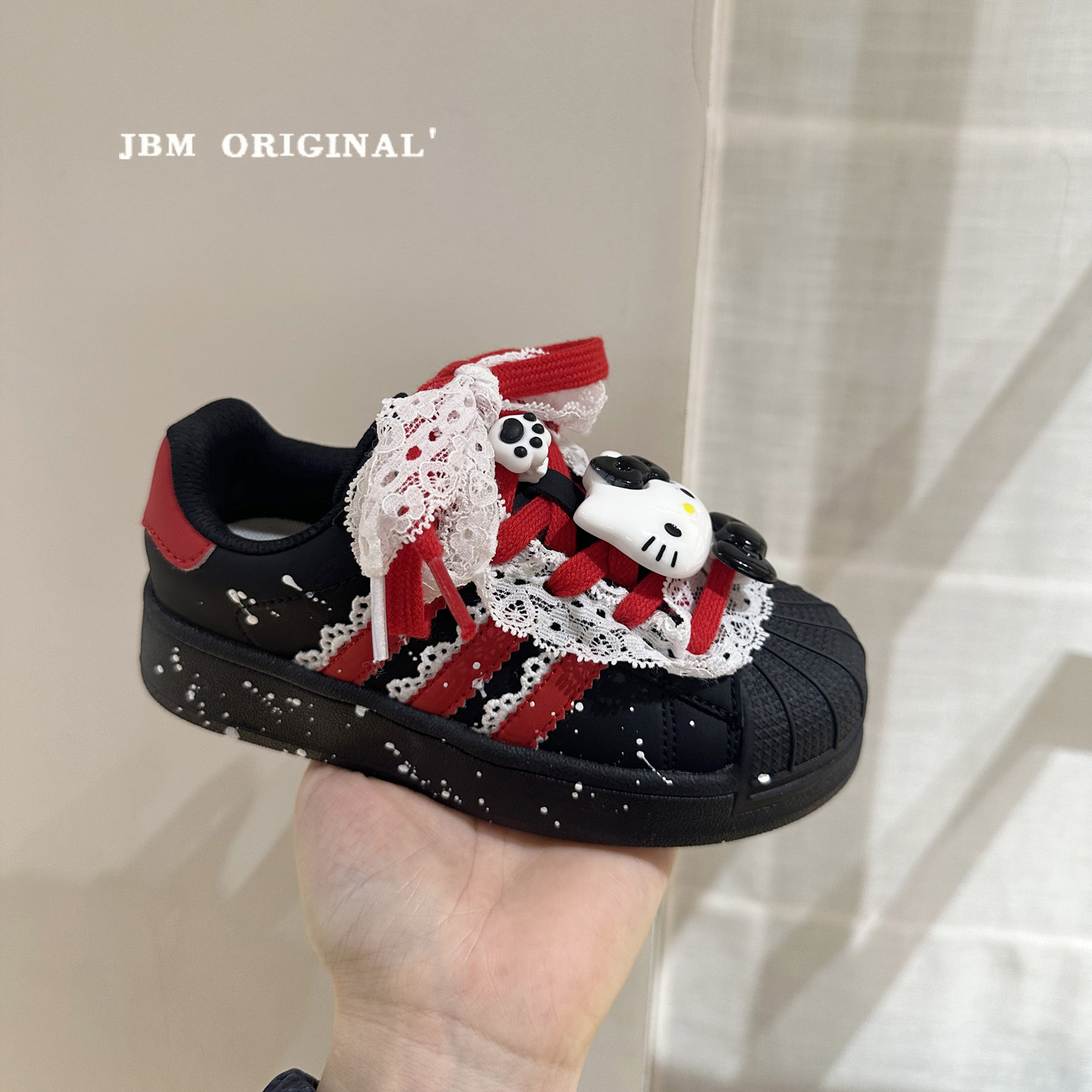 JBM 儿童KT猫黑色加绒贝壳头板鞋2025秋冬款男女童复古运动德训鞋主图