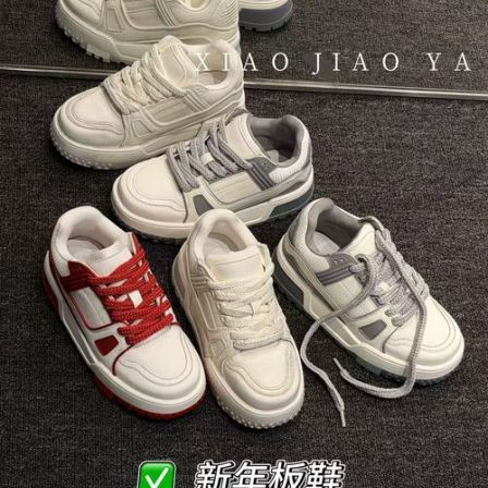 XIAOJIAOYA【新年板鞋】2026春小众潮牌设计撞色休闲板鞋（跟高4.5）
