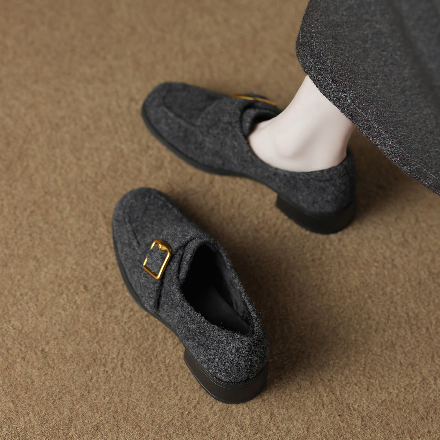 羊皮版毛绒一脚蹬超火乐福单鞋女2025秋冬新款灰色加绒毛毛勃肯鞋主图