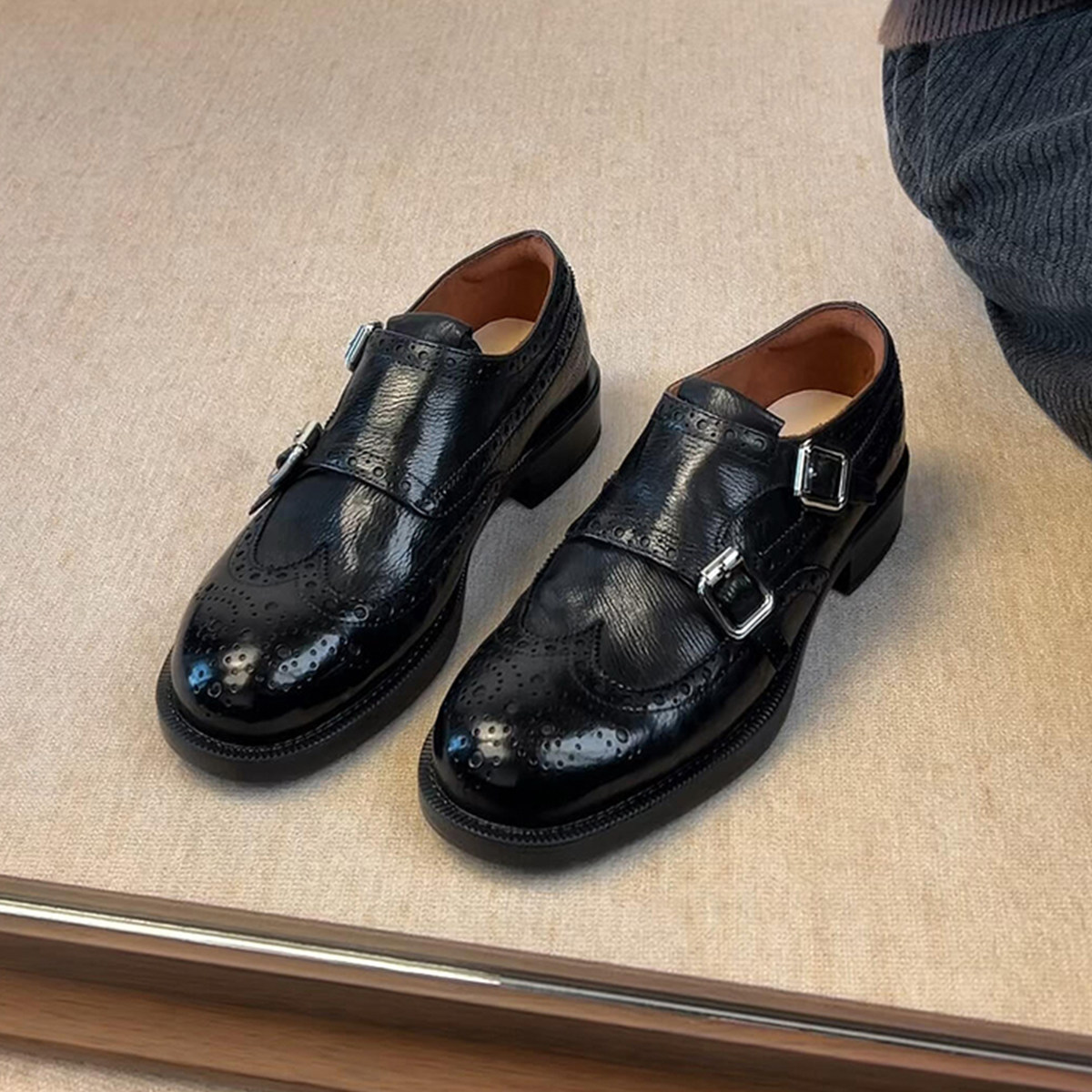 羊皮版~英伦风真皮时尚通勤复古雕花小皮鞋女日常通勤一脚蹬单鞋主图