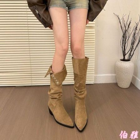 秋冬女士时尚百搭洋气一脚蹬粗跟长筒靴2025新款尖头堆堆长筒靴