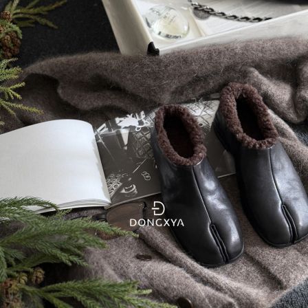DONGXYA｜极简主义真皮木跟分趾单鞋｜极简精致舒适软底加绒加厚