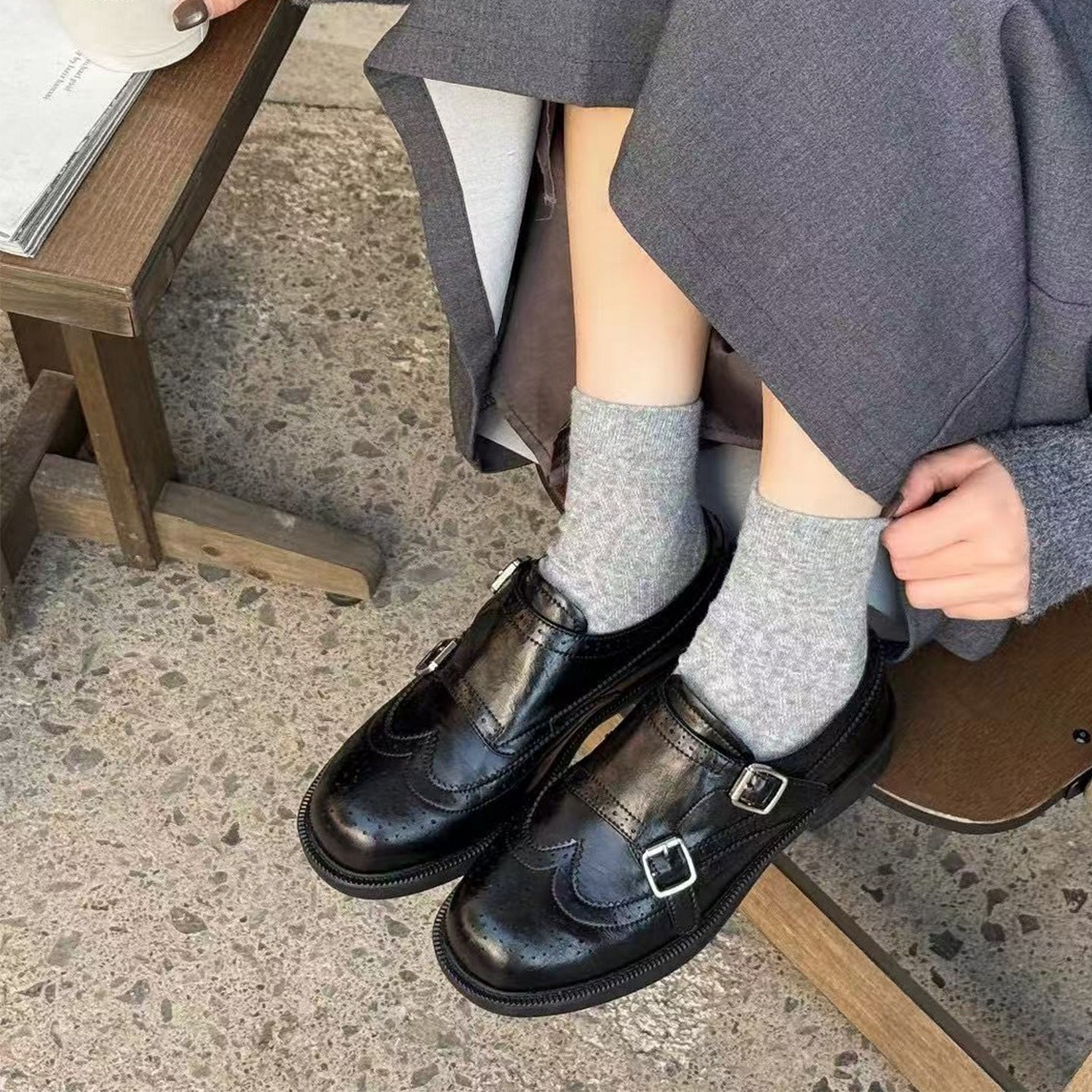 牛皮版~英伦风布洛克雕花金属扣乐福鞋女复古圆头小皮鞋粗跟单鞋主图