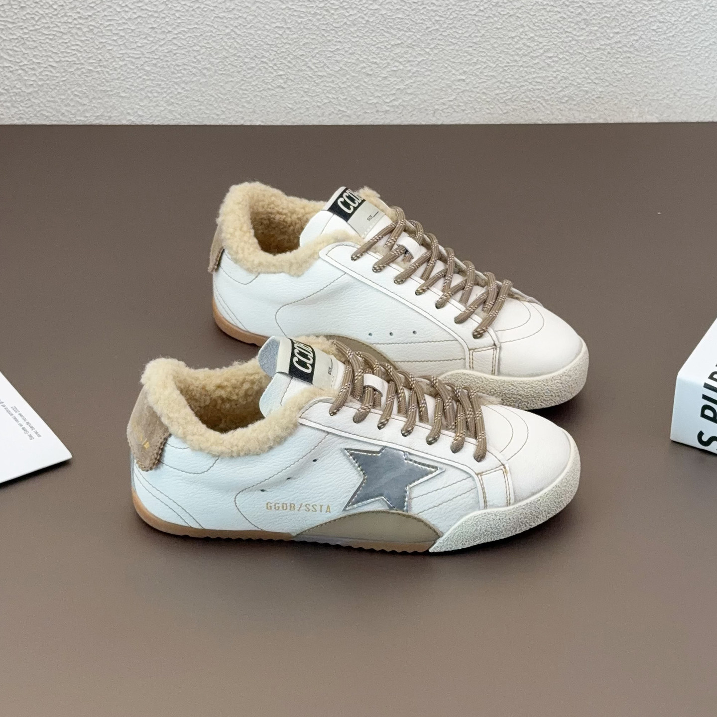 羊皮毛一体星星阿甘德训鞋女2025冬季新款加绒保暖棉鞋毛毛小白鞋主图