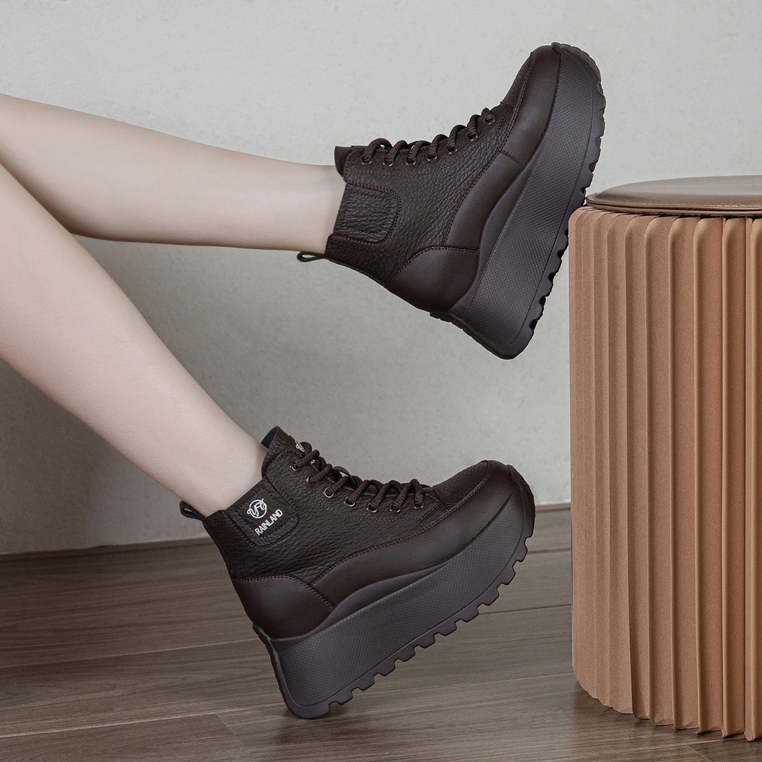 雨土2025冬季厚底马丁靴女复古百搭高帮加绒保暖棉鞋增高休闲短靴主图