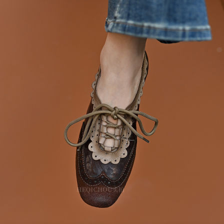 何其丑 咖色复古圆头小皮鞋 春季深口系带低帮平底女鞋百搭乐福鞋