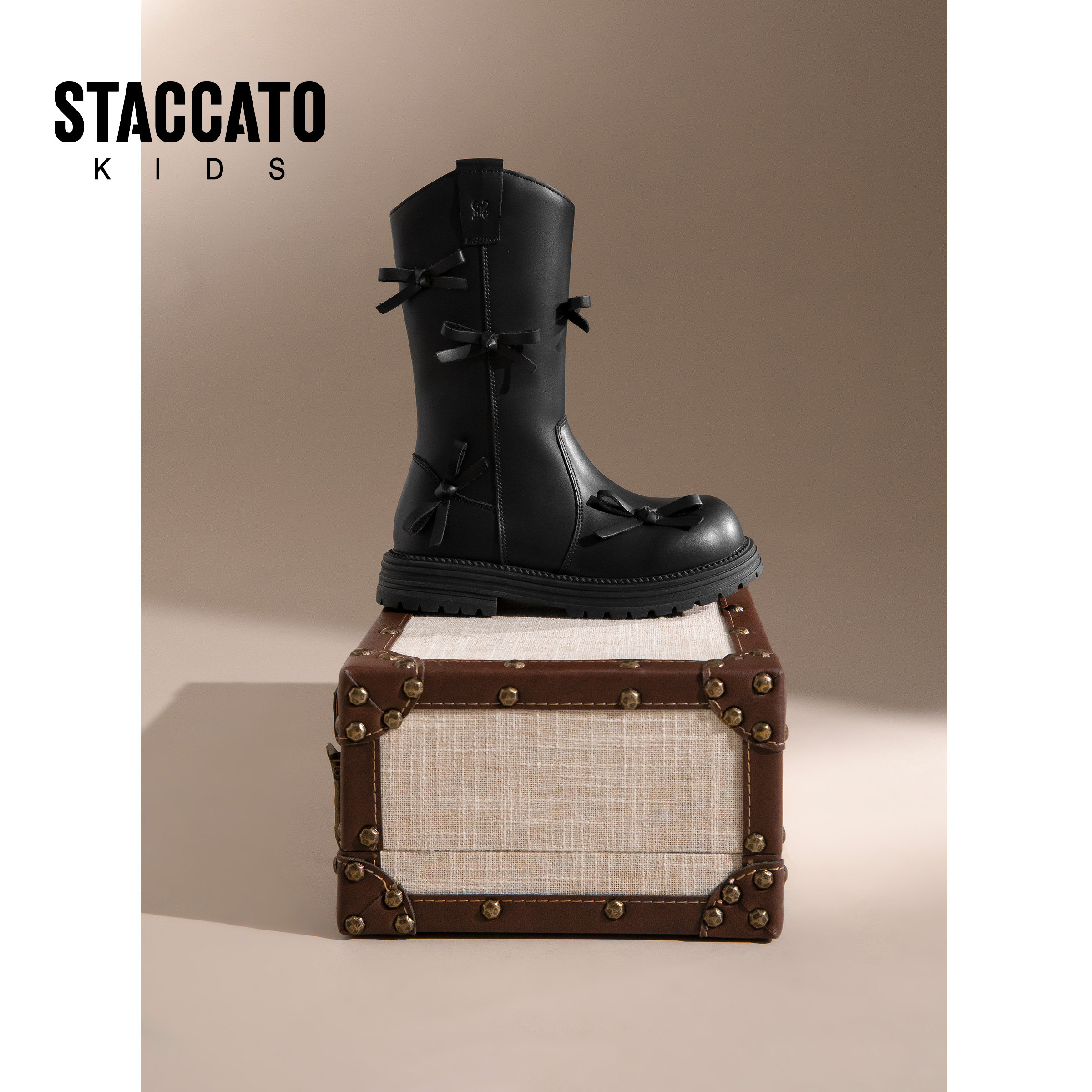 思加图2025新款冬季女童黑色蝴蝶结骑士靴厚底机车靴美拉德风皮靴主图