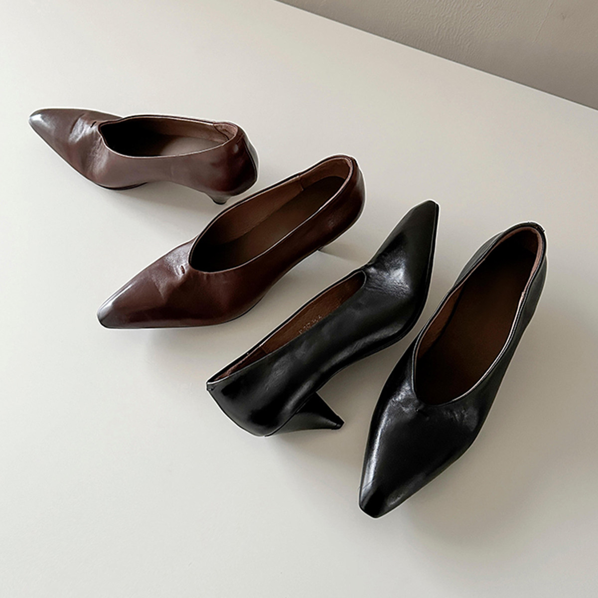 羊皮版~浅口圆头中古鞋女一脚蹬圆头真皮简约单鞋复古气质高跟鞋主图