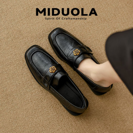 山茶花真皮乐福鞋女平底2025新款英伦黑色小皮鞋粗跟单鞋大码女鞋