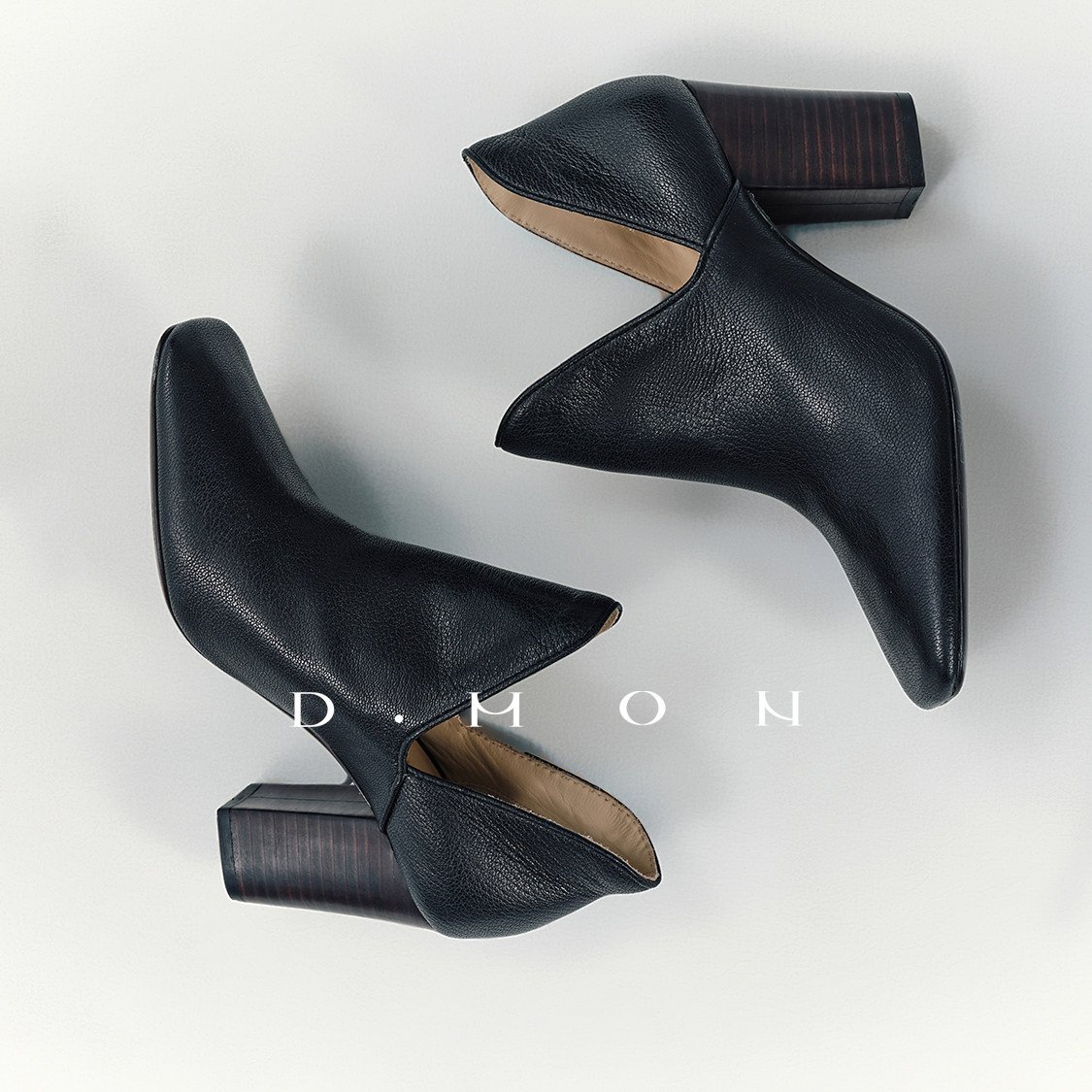 DMON高调精致_方头粗跟脚裸鞋羊皮极简秀场时尚高跟鞋静奢女鞋主图