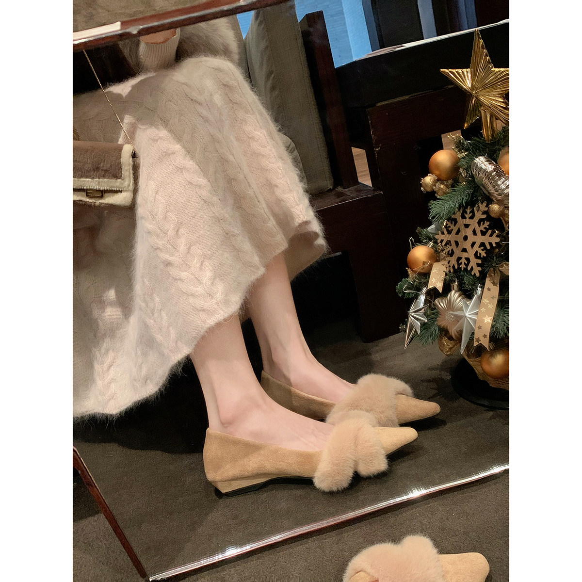 葡萄妈studiolee 新款气质交叉毛毛保暖加绒低跟单鞋女小个子增高主图