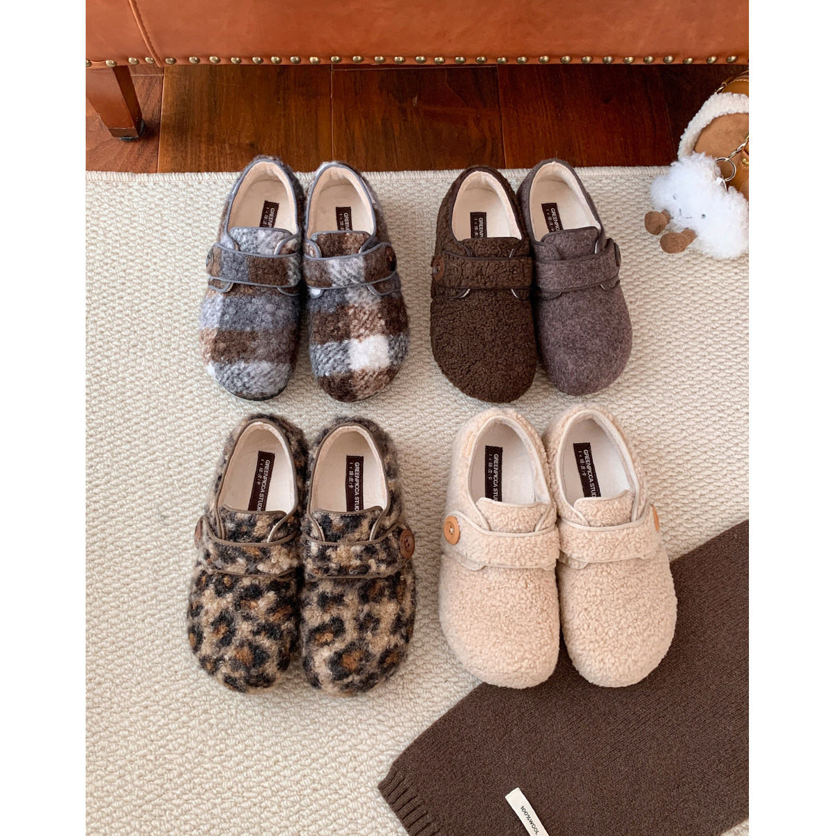 增高豹纹勃肯鞋女2025新款冬季百搭钮扣毛毛鞋保暖加绒魔术贴棉鞋主图