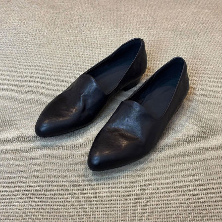 羊皮版~休闲极简小众高级感复古尖头低跟单鞋女一脚蹬通勤乐福鞋