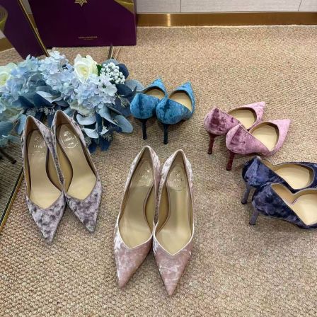 MIDITU/米蒂图 【众星集合】 2026年秋季新款羊皮尖头高跟鞋