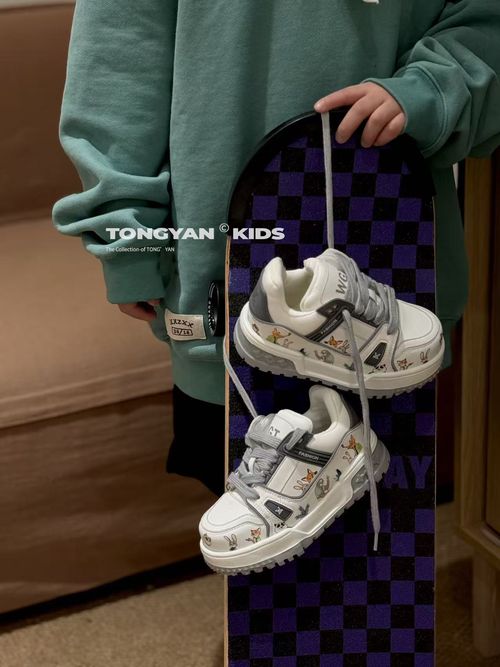 爆款男童运动鞋2026年新款中大童白色板鞋儿童洋气童鞋WJC8Z2792主图