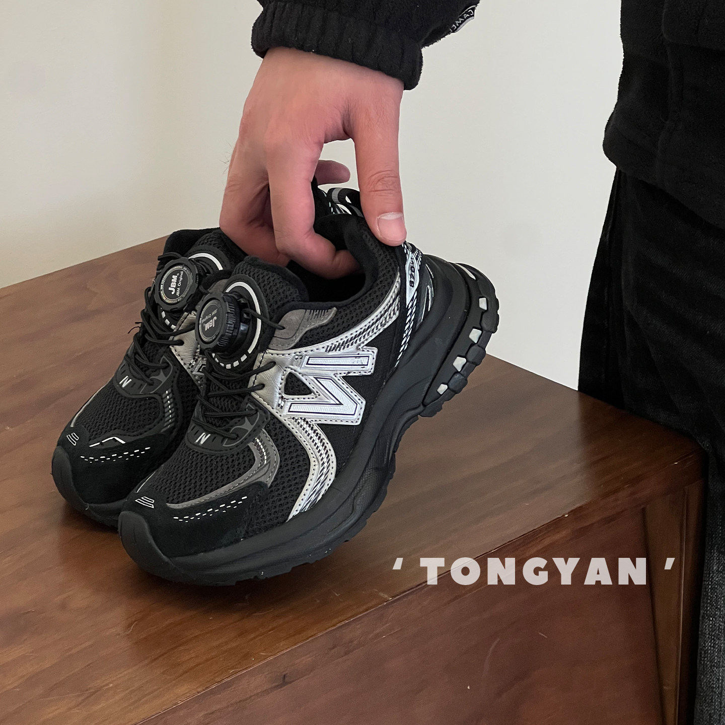 男童运动鞋2025冬季新款鞋子加绒儿童老爹鞋女童休闲二棉防滑童鞋主图