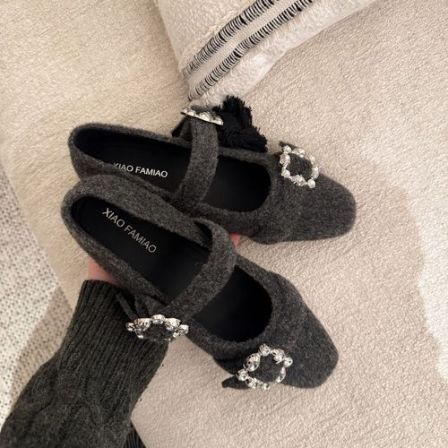 小发喵「闪耀钻扣绒面法式优雅玛丽珍单鞋｜暖绒缀奢华足间闪耀」777