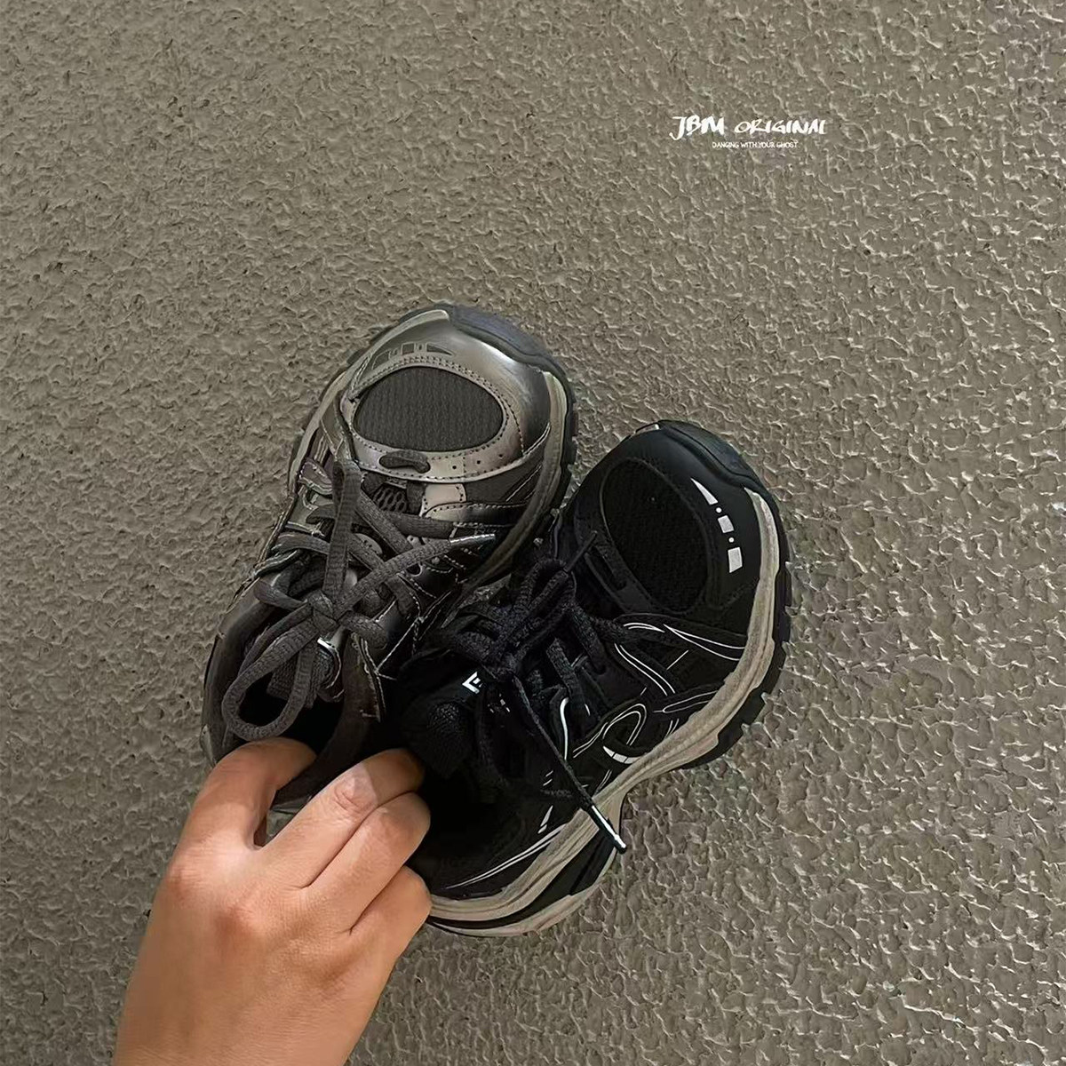 JBM童鞋女童加绒运动鞋2025冬季新款百搭保暖老爹鞋中大童休闲鞋主图