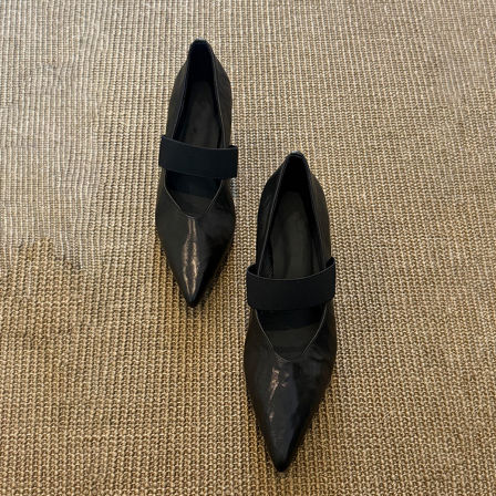 羊皮版~高级气质小众坡跟浅口单鞋女一字带真皮优雅尖头玛丽珍鞋