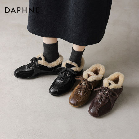 达芙妮加绒德训鞋女2025新款冬季羊羔毛保暖棉鞋厚底运动风雪地靴