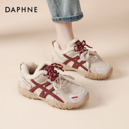 达芙妮冬季加绒运动休闲鞋女款2025爆款超火巨好看百搭厚底德训鞋