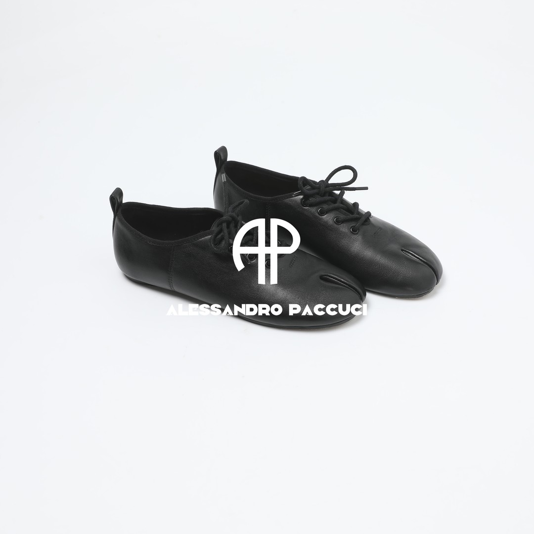 AP洛哥61005XA羊皮柔软分趾系带平底两色时尚百搭休闲鞋主图