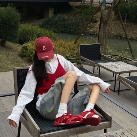 小发喵「复古摩登撞色拼接｜ 奢感步履轻量化潮流运动跑鞋」