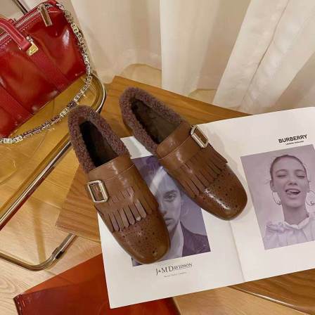 VK定制 韩版真皮时尚休闲运动鞋女309-6