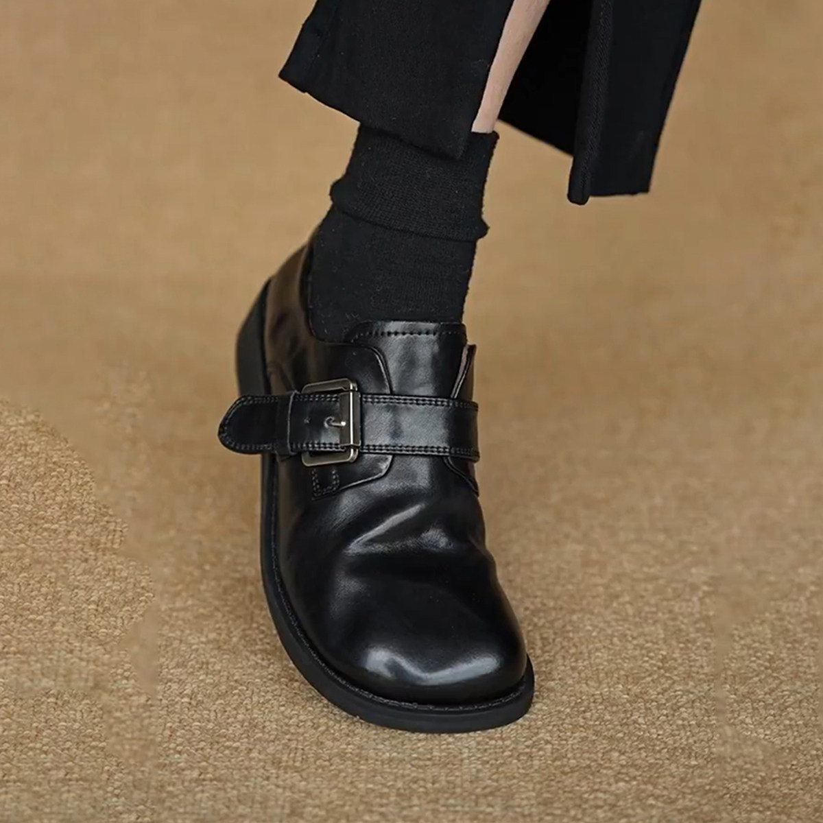 牛皮版~英伦风皮带扣乐福鞋女黑色圆头粗跟通勤小皮鞋深口单鞋潮主图