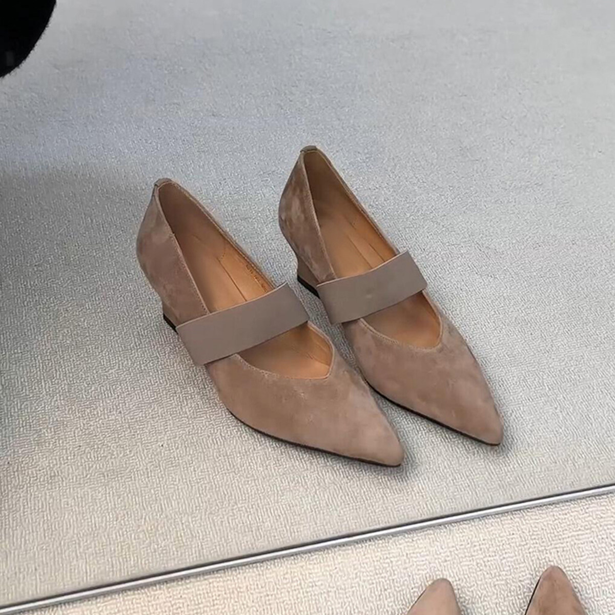 羊皮版~法式优雅高级显瘦玛丽珍鞋女一字带尖头极简气质通勤单鞋主图