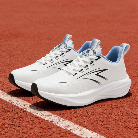 男士全白运动鞋超轻便踩屎感男款透气软底初中学生防滑体测跑步鞋