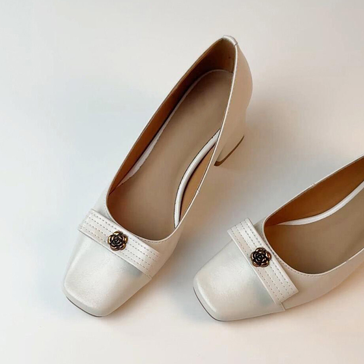 羊皮版~真皮百搭不累脚方头浅口单鞋女通勤风时尚山茶花粗跟单鞋主图