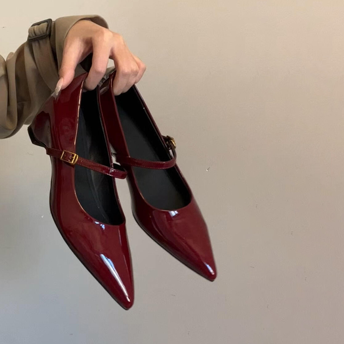 羊皮版~法式气质红色尖头单鞋女一字带扣内增高优雅时尚玛丽珍鞋主图
