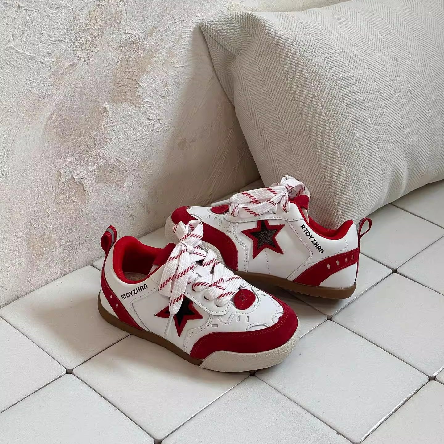 【新年红】儿童板鞋红色2026新年款春季女童鞋子星星鞋男童运动鞋主图