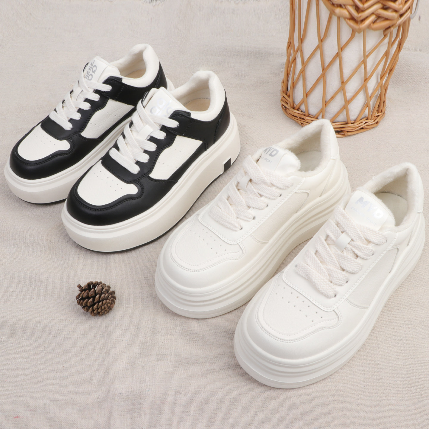 自然小铺 2026冬季加绒保暖小白鞋厚底显高显脚小超轻熊猫板鞋女主图