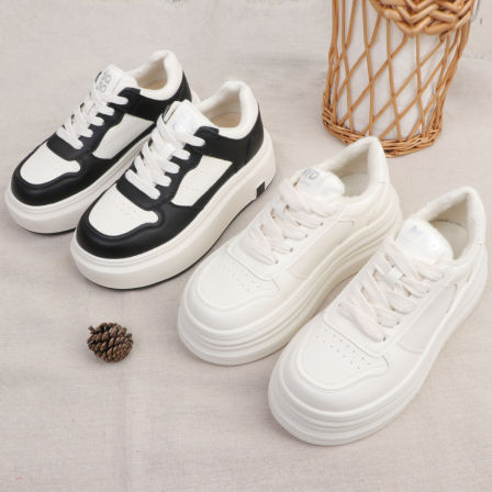 自然小铺 2026冬季加绒保暖小白鞋厚底显高显脚小超轻熊猫板鞋女