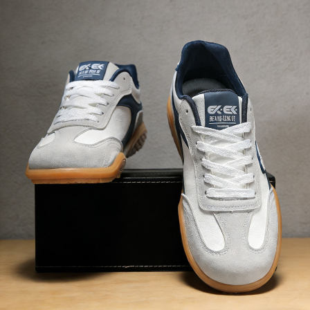 德训鞋男款2026超火牛筋底轻便耐磨男生鞋子潮流百搭防滑赛车鞋男