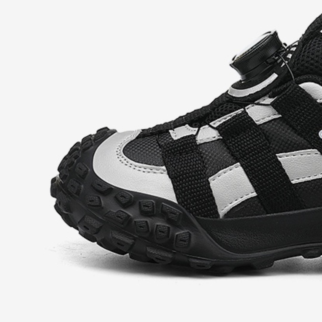 吉普童鞋男女童冬季保暖轻便皮面防水防滑软底休闲鞋户外运动棉鞋主图