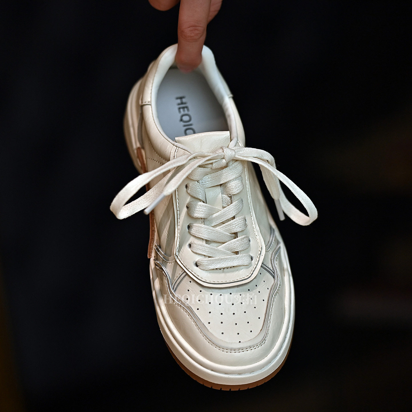 何其丑 复古圆头系带休闲小单鞋百搭板鞋女户外运动平底女鞋子主图