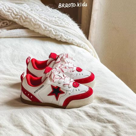 【新年红】儿童板鞋2026春季新款女童时尚星星运动鞋男童小白鞋潮