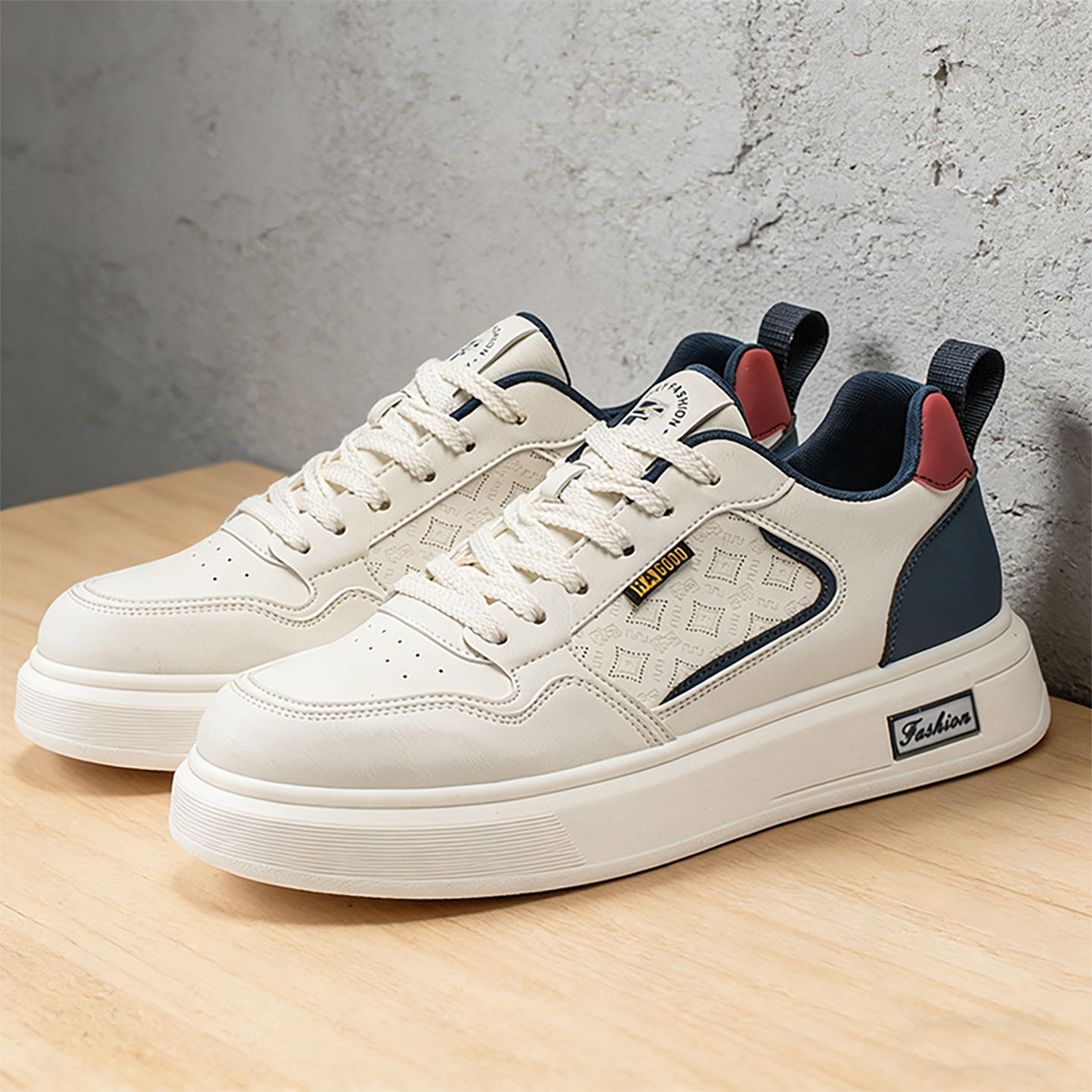 男鞋潮牌高级感经典百搭休闲板鞋男款真皮小白鞋防水厚底男生鞋子主图