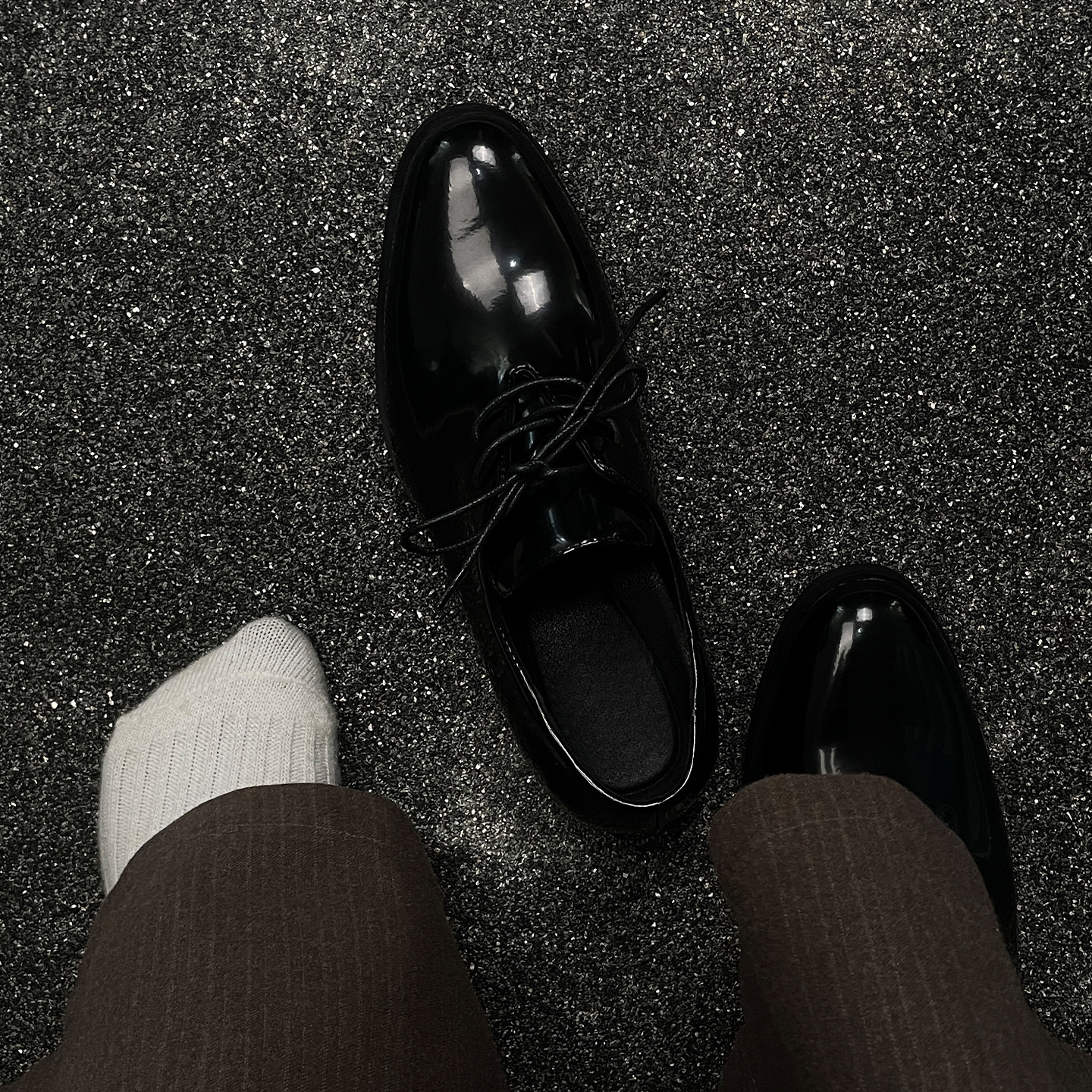 老钱风德比鞋男亮面漆皮休闲薄底皮鞋商务正装通勤鞋厚底牛津皮鞋主图