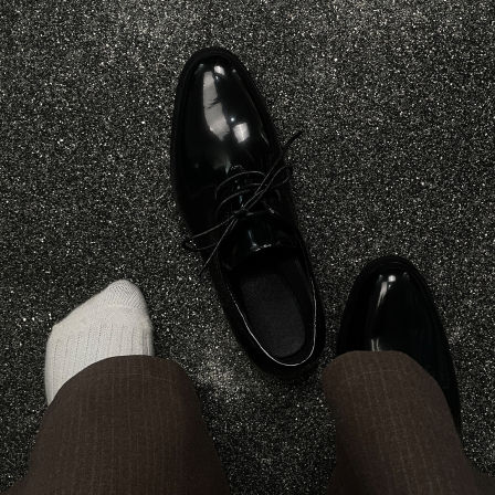 老钱风德比鞋男亮面漆皮休闲薄底皮鞋商务正装通勤鞋厚底牛津皮鞋