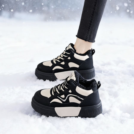 羊羔毛毛大棉鞋女款2025新款冬季加绒百搭高帮运动板鞋保暖雪地靴